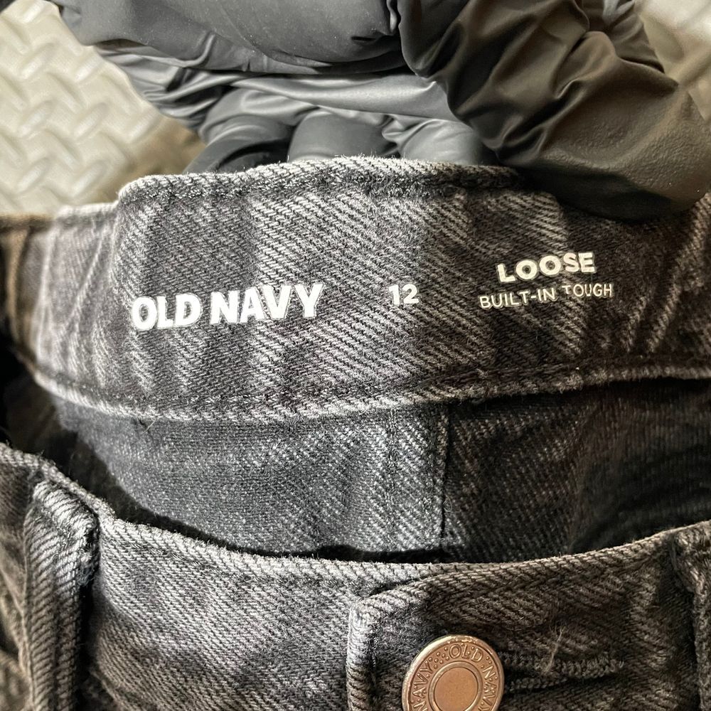 Vintage Y2K Old Navy Loose Fit Built in Tough Black Faded Denim Jeans Youth Sz10 - Picture 3 of 6